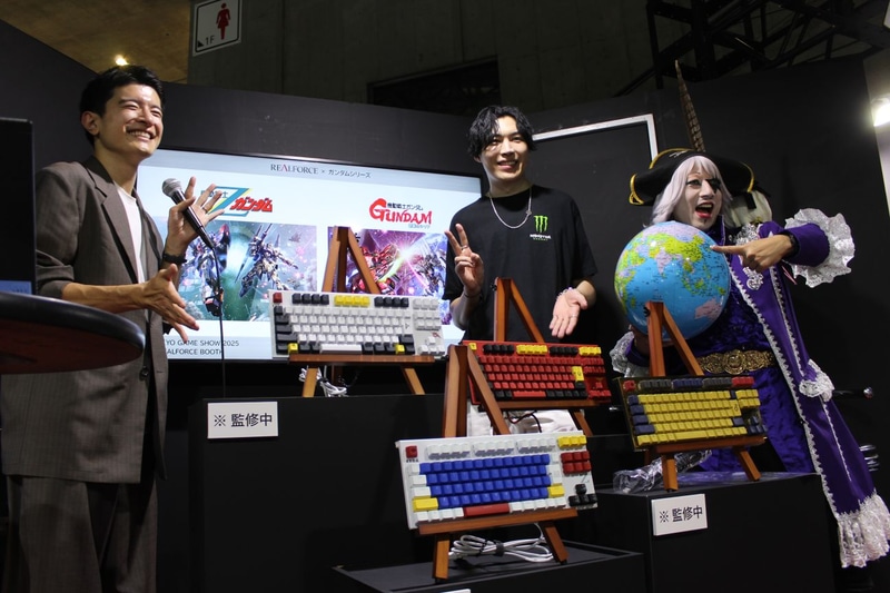 左から篠原光さん、SPYGEAさん、ゴー☆ジャスさん