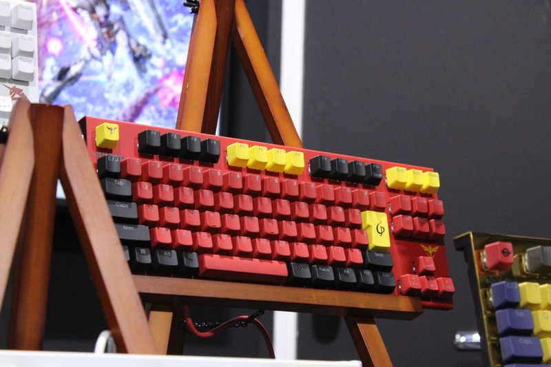 REALFORCE ✕ 機動戦士ガンダム 逆襲のシャア GX1 Keyboard νガンダムモデル