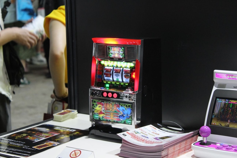 ミニスロ(本モデルで再現している筐体は「獣王」)