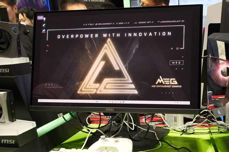 MPG 271QR QD-OLED X50