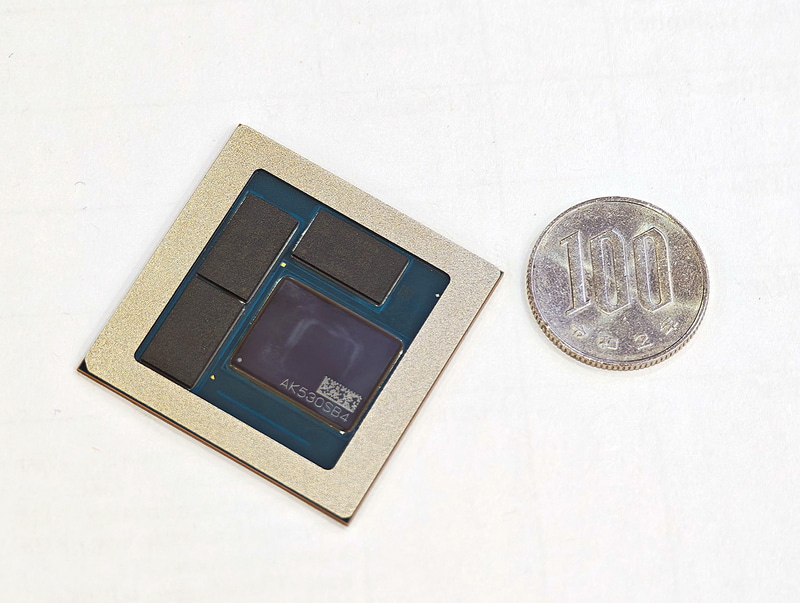 Snapdragon X2 Elite ExtremeのMoPパッケージ