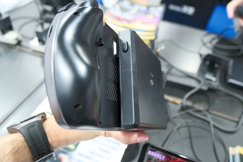 バッテリはそれなりに大きい