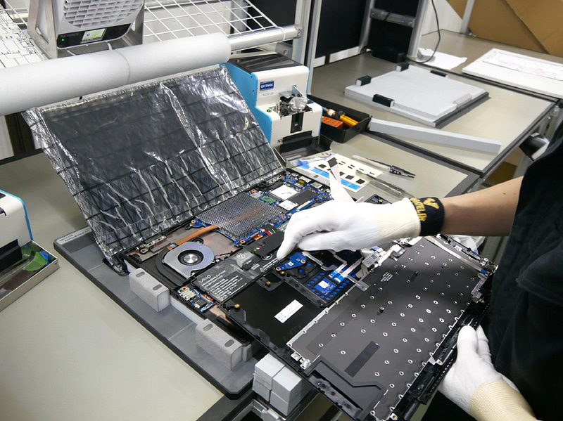 キーボード部を取り付ける作業