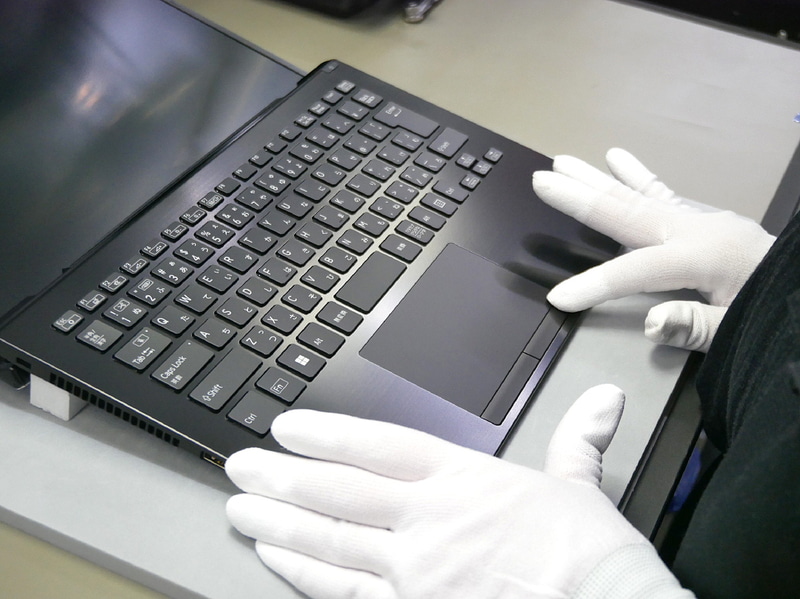 タッチパッドの感度検査も行なう