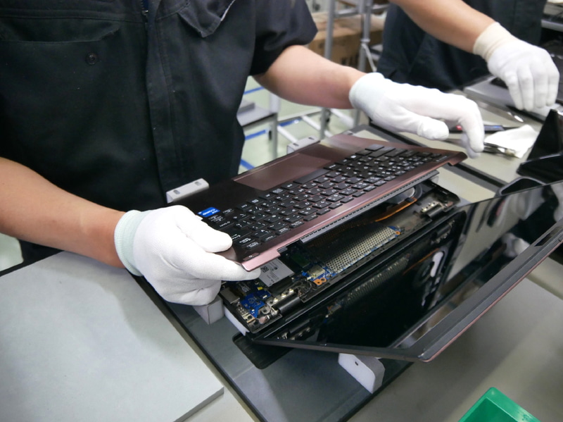 キーボード面を取り外す