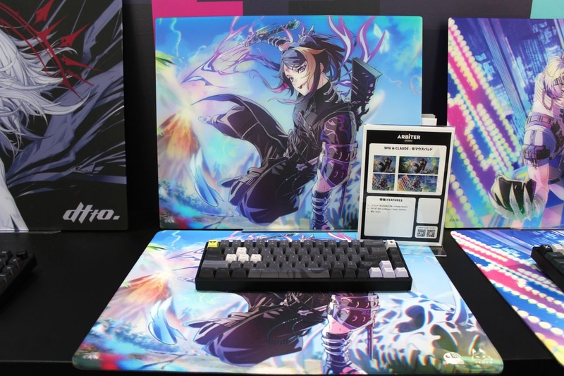 闇ノシュウさんコラボマウスパッド、キーボード