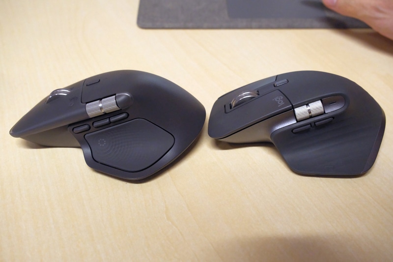 サムホイール周りの形状やジェスチャーボタンの配置が変わった(左がMX MASTER 4、右がMX MASTER 3S)