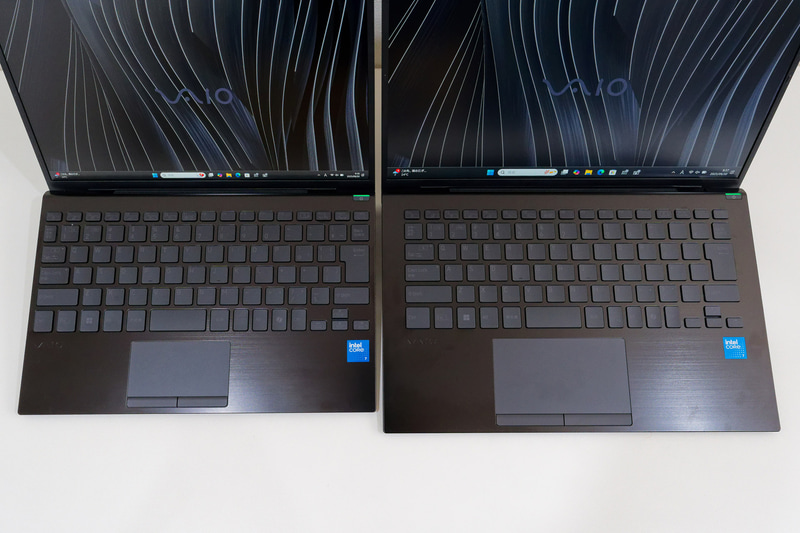 キーボードレイアウト、タイプフィーリングは両者まったく同じ
