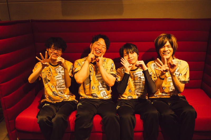 勝利した広島TEAM iXAのメンバーたち(撮影: 志田)