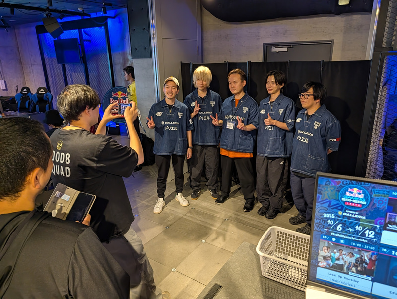 Good 8 Squadのファンサービスの様子。撮影されていたのは筆者の知人であるなるぅ氏だ(掲載許可済み)