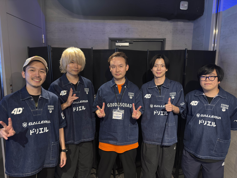 実際に撮影された画像。なお、なるぅ氏はストリーマーの修行僧氏がブレイクするきっかけの1つとなった、膝ガクガクキャミィのプレーヤーとしても有名なほか、プロ格闘ゲーマー、ナリ君が使用する目隠し箱「NARIKUN BOX」の作成者などでも知られる