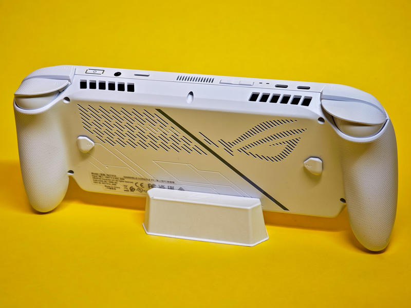 上部の左右ボタン、底面のボタン