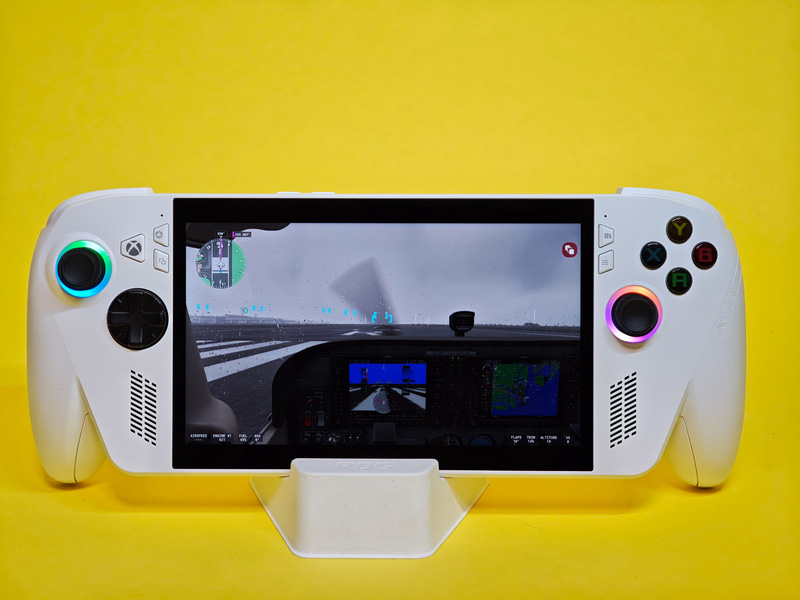 Microsoft Flight Simulator 2024をXbox Cloudでゲームしているところ。十分な帯域があるネットワークがあれば重たいゲームでも軽々プレイできる(©Xbox Game Studios)