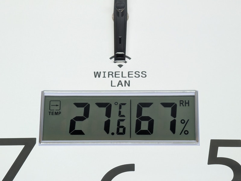 温度(0～40℃)と相対湿度(10～95RH)を表示できる。1時間以内に1℃以上の変化があると左上の「TEMP」の部分に上向きもしくは下向きの矢印が表示される