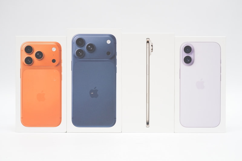 パッケージ表面。Airは薄さをアピールするデザインが採用されている