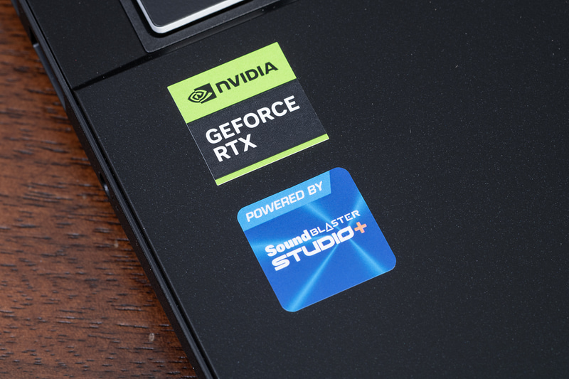 GPUにはGeForce RTX 5070 Laptop GPUを採用。ほとんどのゲームを快適にプレイできる性能はもちろん、動画のエンコードやAI処理にも強い