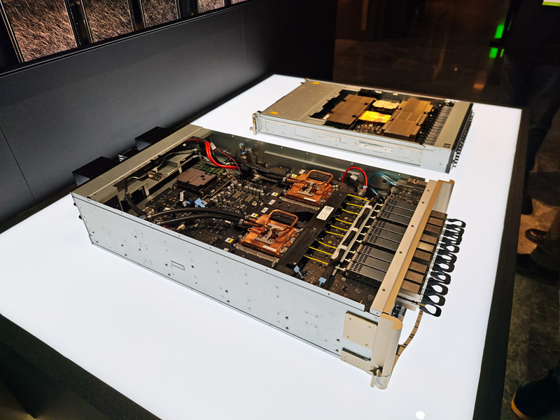 NVIDIAのInfiniBand、Ethernetスイッチなどのネットワーク機器