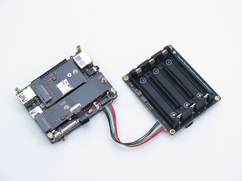 18650 UPS Expansion Board(DFR1247)を接続したところ