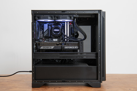 本当にGeForce RTX 5080搭載？静かすぎて動いているか心配になる