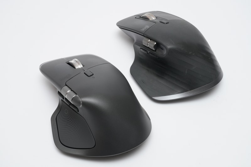 ロジクール「MX Master 4」(左)