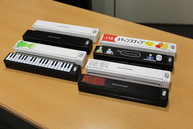ScanSnap iX110、および着せ替えカバー各種
