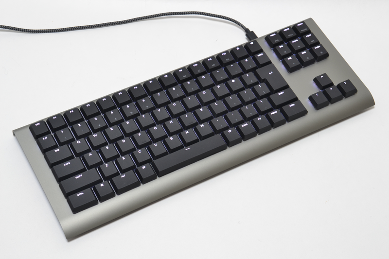 ゲーマーでなくても、高級キーボードを求める方にはぜひ打鍵していただきたい