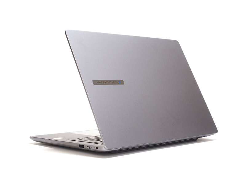 ボディカラーはミスティグレイ