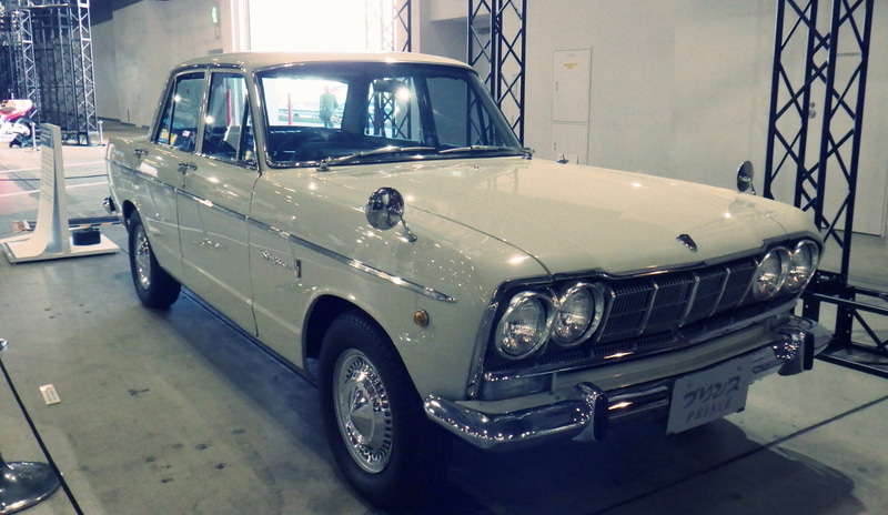 「スカイライン　2000GT」の前面。2025年10月30日に筆者が撮影