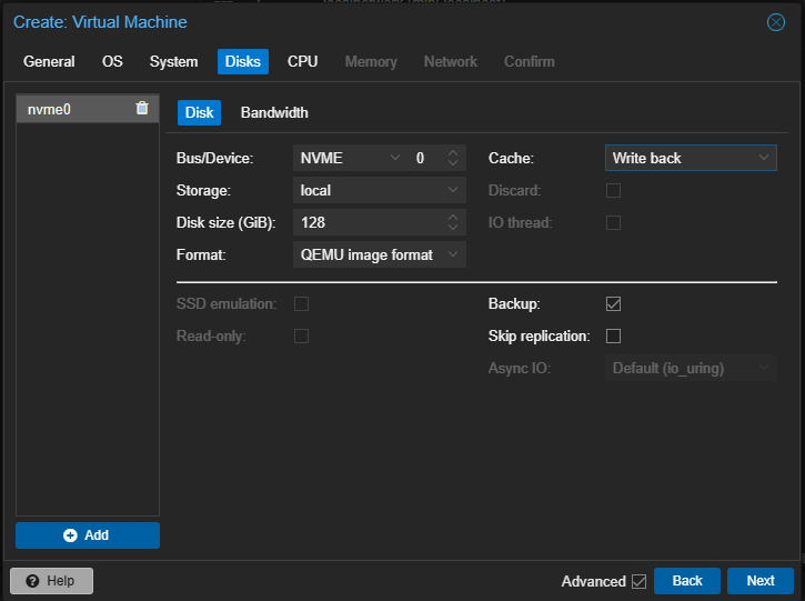 「Disks」ではNVMEのドライブを1つ作っておこう。「Cache」はWrite backにしておくと高速