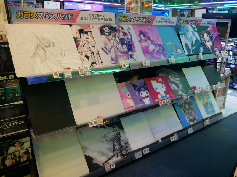 ガラスマウスパッドの展示コーナー