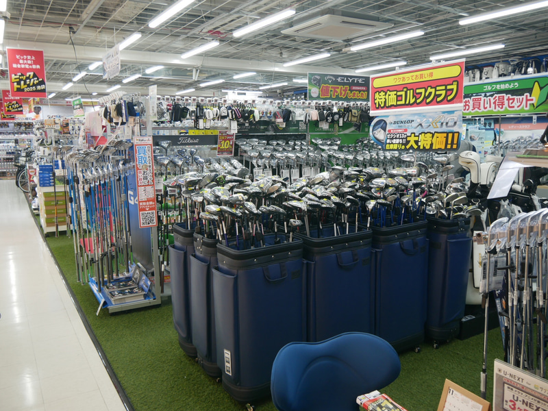 ゴルフ用品売り場の様子