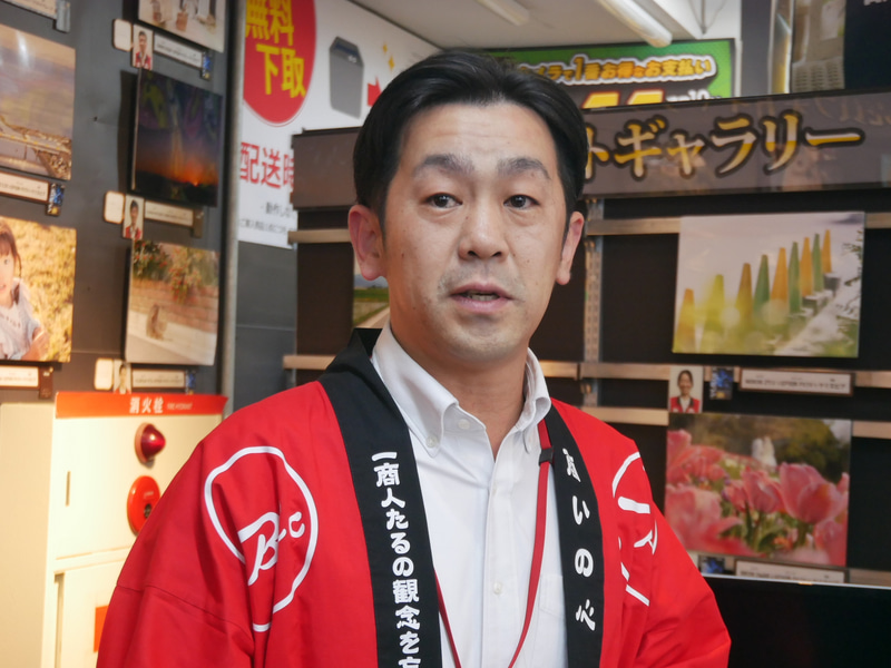 ビックカメラ 池袋カメラ・パソコン館の宮内健史店長