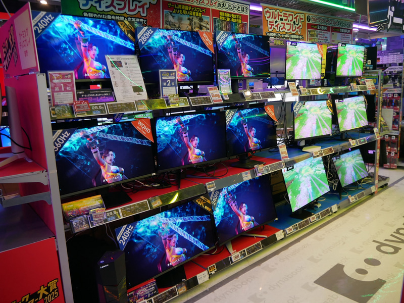 有機ELディスプレイも数多く展示