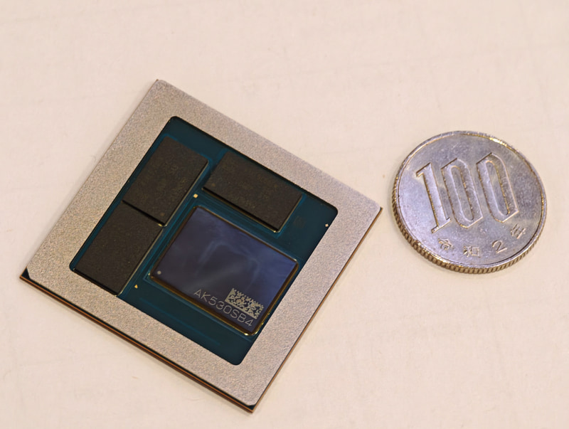 Snapdragon X2 Elite Extreme(X2E-96-100)のMoP版パッケージ