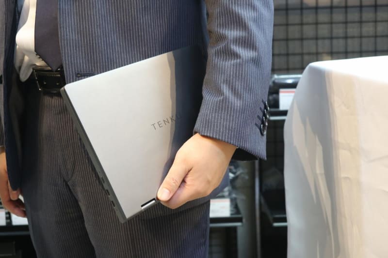 大きくなった、とはいうもののミニノート感はそのまま