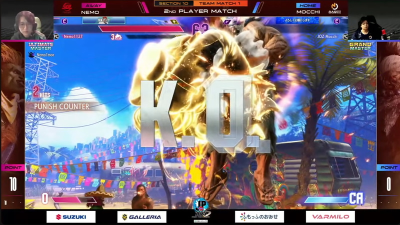 中堅戦、もっちーの豪鬼とネモのブランカの1戦。ネモが接戦を制して2-1で勝利