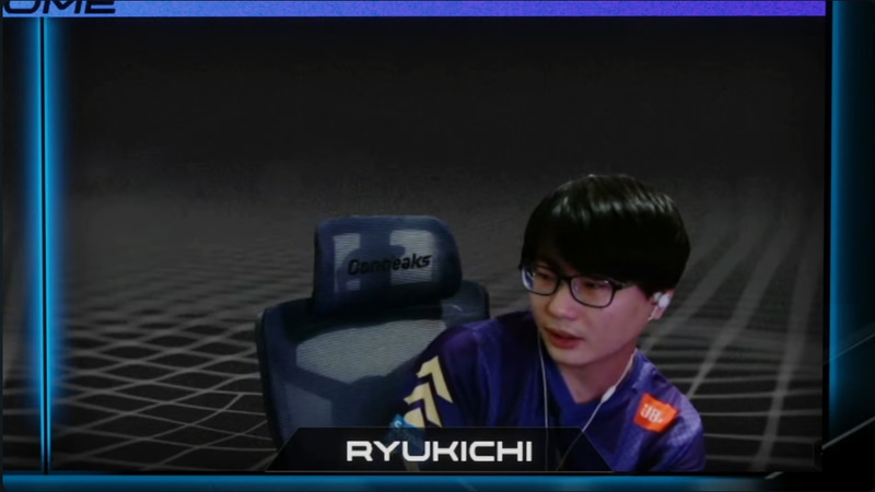 インタビューで感極まっている様子のりゅうきち。なお、エンディングではさらに試合直後の号泣の様子も見られた