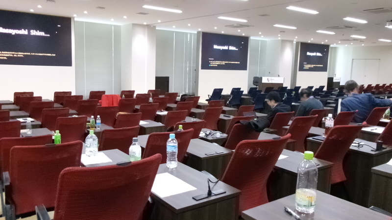 シンポジウム「Zettabyte時代の到来: 技術革新と応用の最前線」の会場となった「Shimadzu Tokyo Innovation Plaza」(神奈川県川崎市)のメインホール。2025年10月17日に筆者が撮影