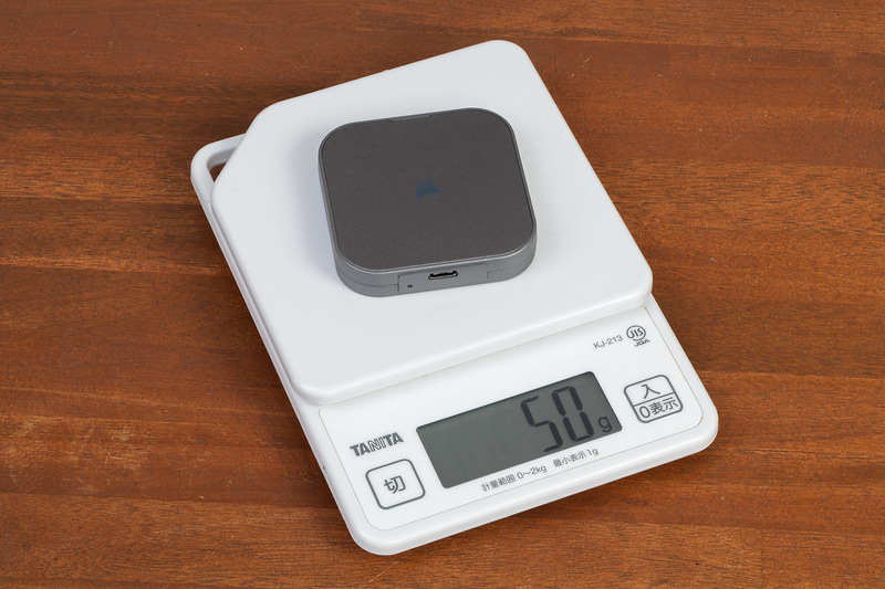 「EX400U」のサイズは64.3×64×12mm、実測重量は50g