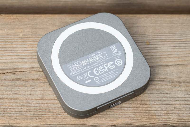 背面に磁気リングを備え、MagSafeに対応