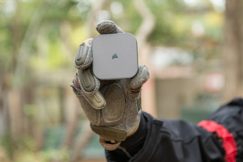 フィールド内にポータブルSSDを持ち込むのであれば、薄型・軽量であることに越したことはない