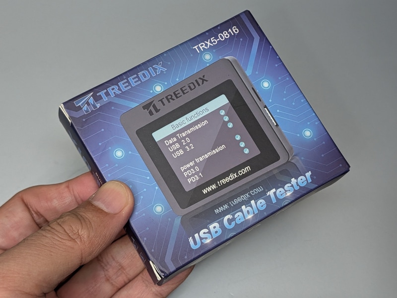 製品パッケージ。海外製品だが取説には日本語ページも用意されている