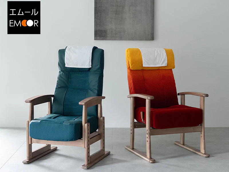 山形新幹線 E8系 ポケットコイル高座椅子。グリーン席(左)と普通席(右)