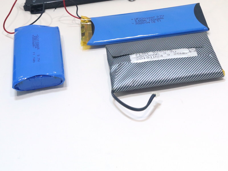 機器の内蔵バッテリの場合、バッテリ自体にリサイクルマークが記載されていない場合があるが、これはあまり気にしなくてもいいだろう。というのも「資源有効利用促進法」施行前の製品の場合、リサイクルマークのないものもあるためで、あくまでも目印の1つと考えておけばよさそうだ