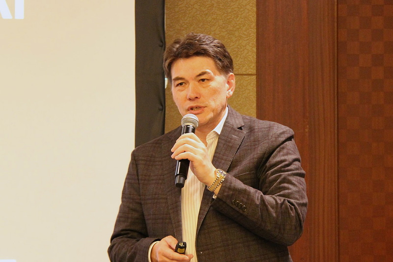 日本AMD代表取締役社長ジョン・ロボトム氏