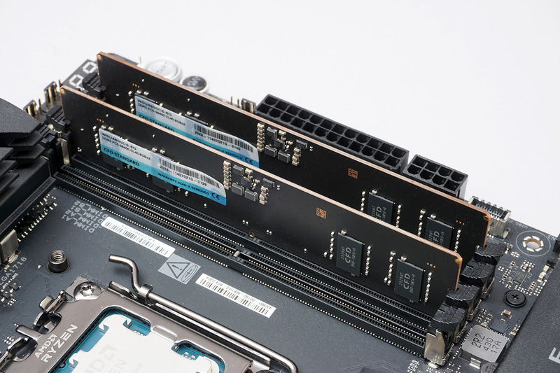 16GB環境はCFD販売のW5U4800CS-8Gを2枚搭載