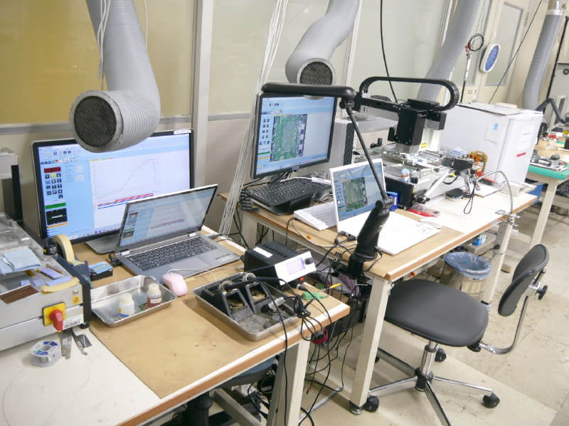 NECブランドPCのマザーボードの修理を行なっているエリア