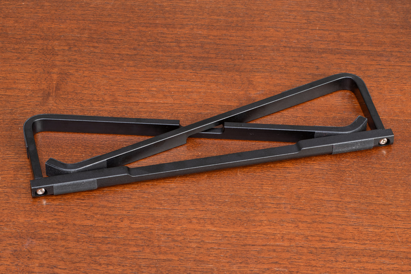 折りたたみ式のスタンド