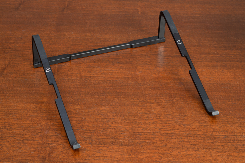 折りたたみ式のスタンド