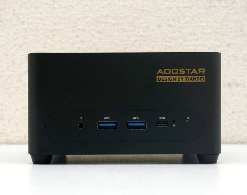 前面には2基のUSB 3.2 Gen 2ポートやUSB4ポートを装備